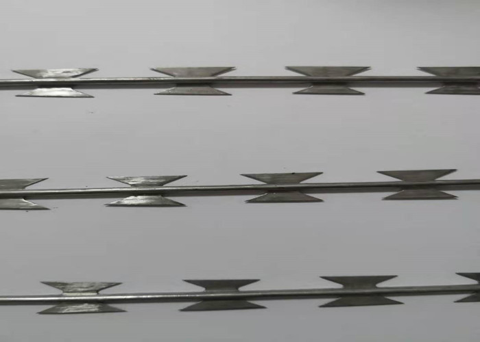 2 Meters Straight Line BTO-30 Razor Wire Concertina