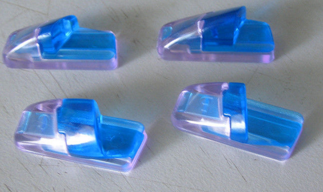 Precision Plastic Injection Moulding For Gloss Finish Translucent Blue Medical Products Lugs