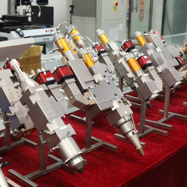 2000W Portable Laser Welding Machine Handheld Operation Achieve Beautiful Welds