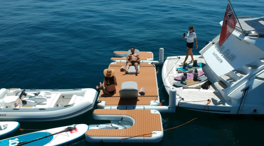 3×1.8x0.15m Customized Size Color Available Inflatable Floating Dock For Yacht Leisure