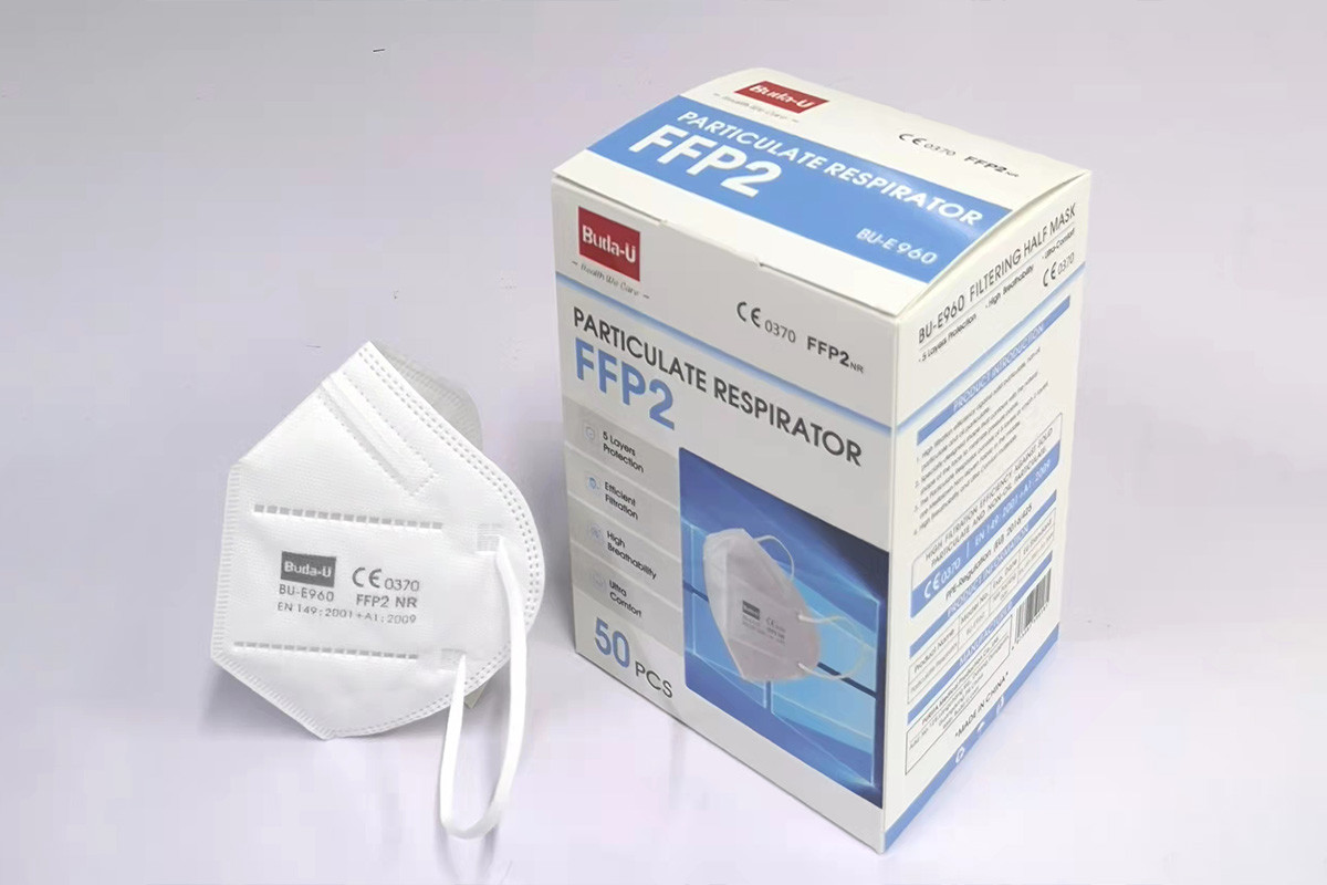 CE 0370 And FDA Disposable Nonwoven Face Mask Particulate Respirator , FFP2 Protective Respirator With Earloops