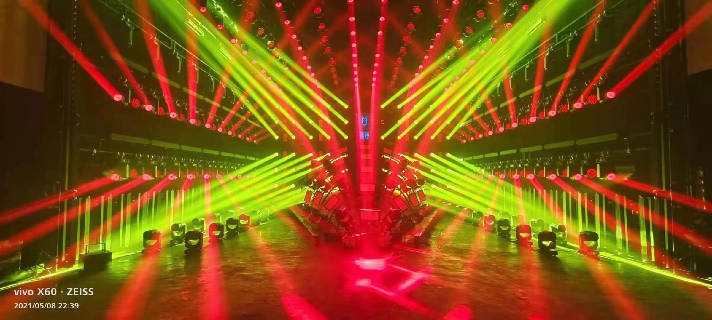 Concert Stage Lights Warm Light Emitting Color RGB/RGBW 7500K Color Temperature