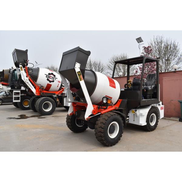 5000mm 30km/H Concrete Boom Pump Truck With Single Water Tank