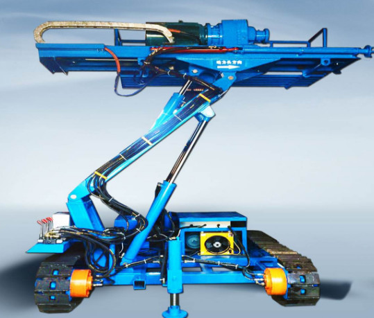 12000NM Lifting Force 25 Tons Well Drilling Machine With 150mm-300mm Drilling Diameter