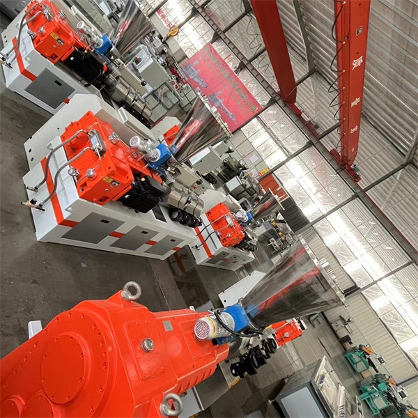 Twin Screw Plastic Extruder Machine , PVC Two Screw Extruder