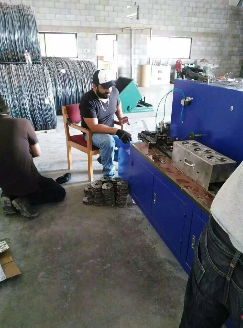Supply Thread Rolling Machine with 730mm Vibrating Plate From Gold Supplier