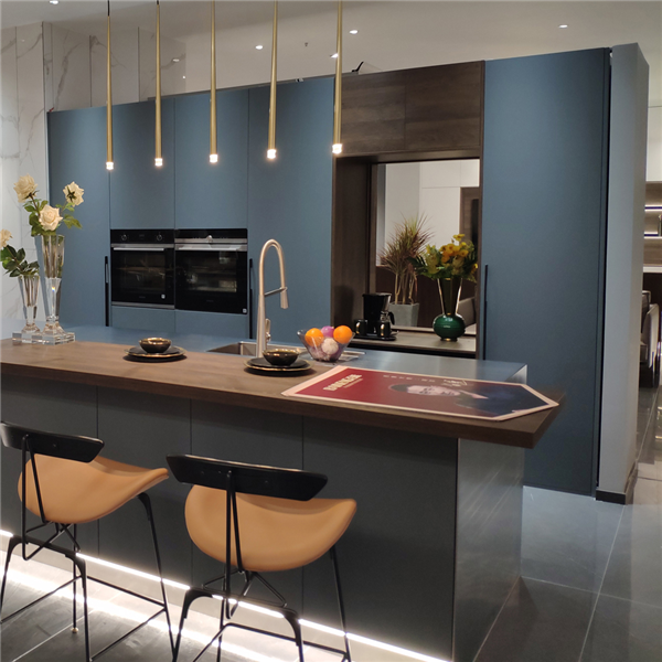 BMW-GREY-MODERN-STYLE-KITCHEN-CABINET-WITH-ISLAND-6-1