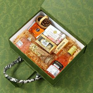 China Baby Garment Package Gift Cardboard Box Cosmetic Perfume Bottle Package wholesale