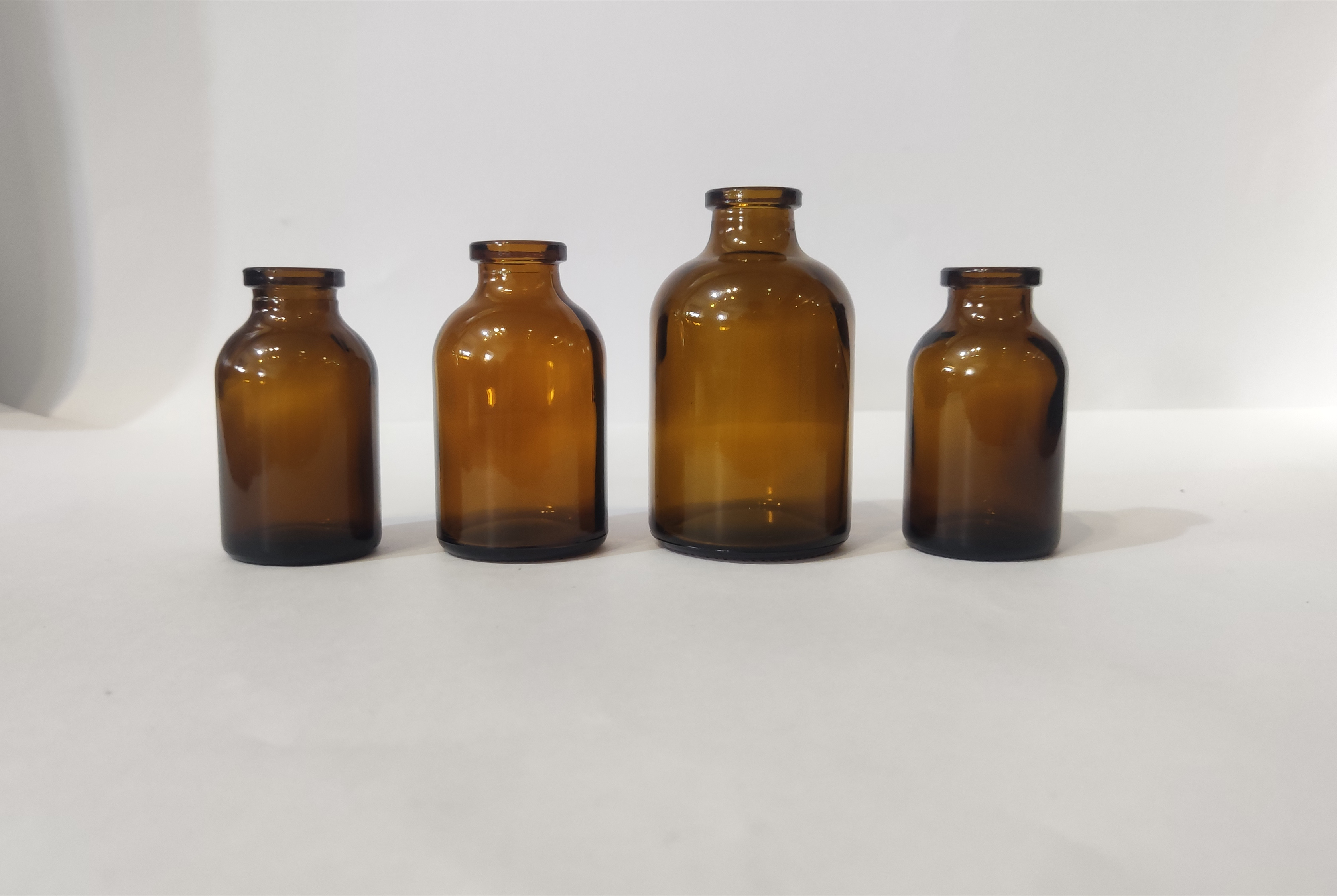 Borosilicate Glass Molded Essential Oil Bottle 20ml 30ml 50ml 100ml Injection Glass Vial