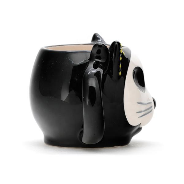 Best Selling Cute Earthenware 3d Cat Shaped Animal Ceramic Mugs Design With 3D Handpaint