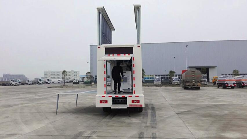 Foton Cummins 130horsepower Engine 4.75m Electricity-saving LED Screen Roller Light Box Announcement Truck Advertising Truck