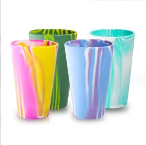 China Travel Coffee Mug with Handle Drinking Cup Sustainable Customized Silicone Mugs Tumbler wholesale