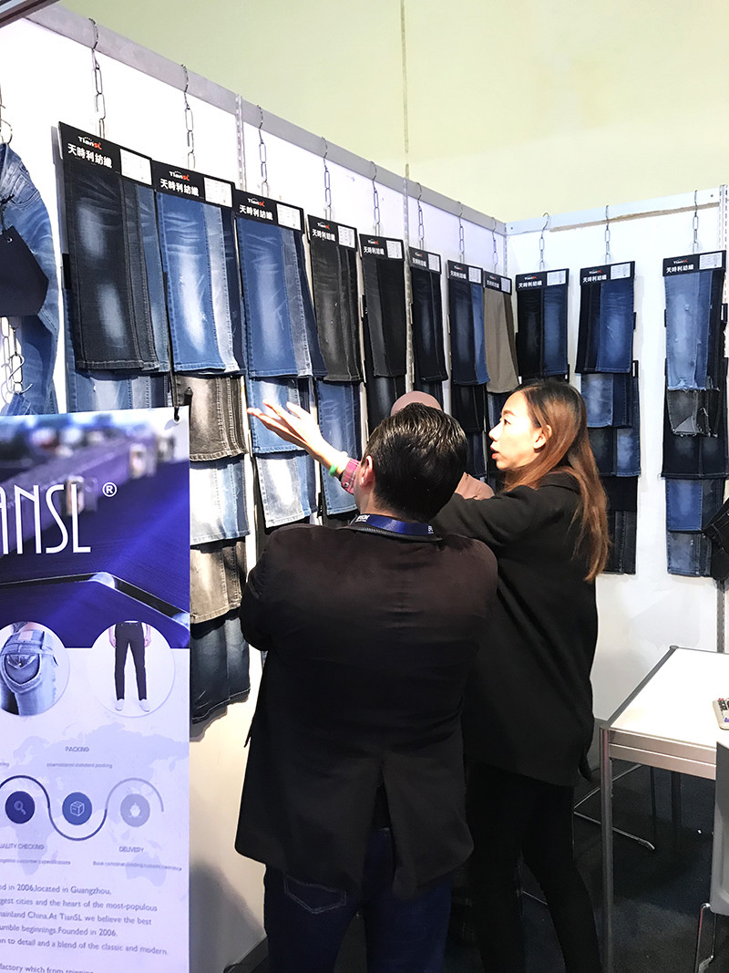 OEM ODM Fake Knitted Denim Fabric Indigo Black 180cm Heavyweight