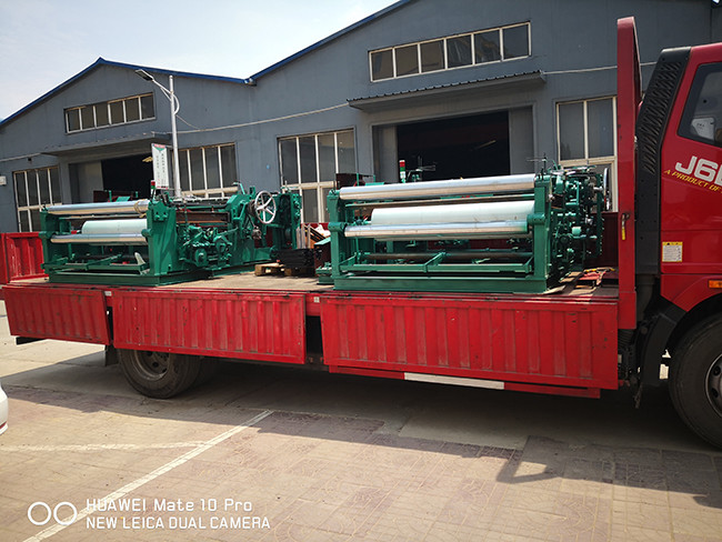 40 - 400 Square Wire Mesh Weaving Machine Mesh Computerized Control ZWJ --1300 B