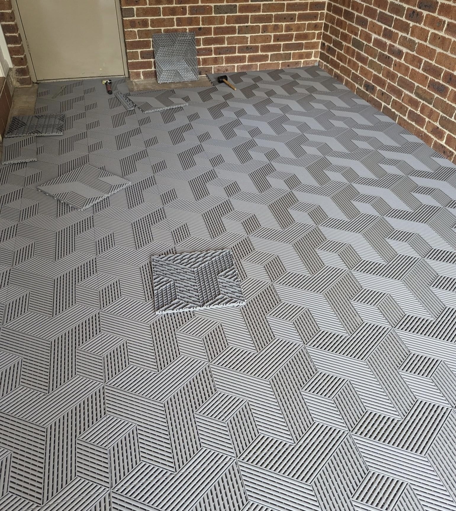 Epoxy Garage Flooring Tiles 18mm Thickness Racedeck Garage Flooring