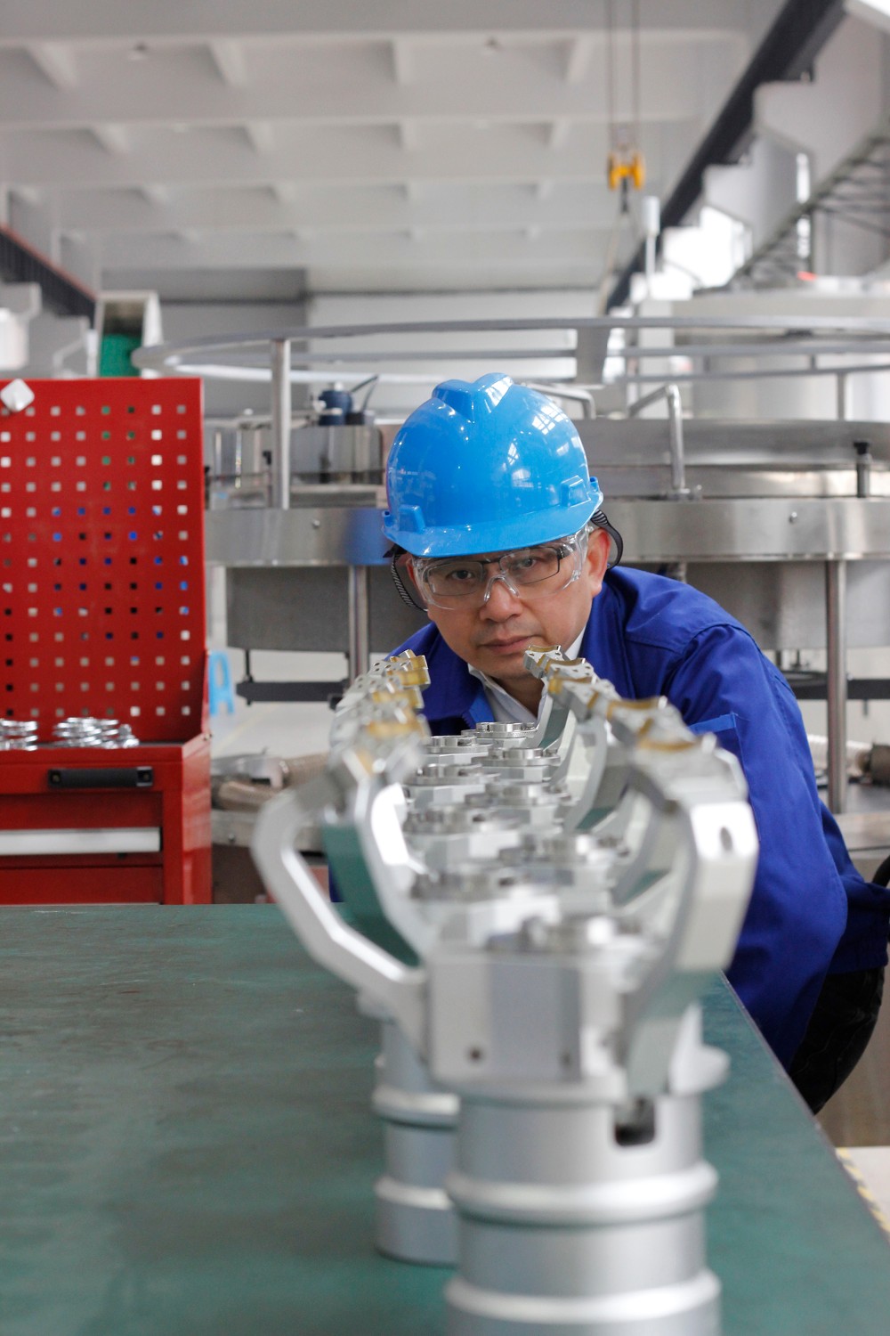 Professional shampoo moisturizing spray capping machine with high quality