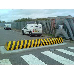 Access control system heavy duty electromechanical hydraulic vehicle blocker