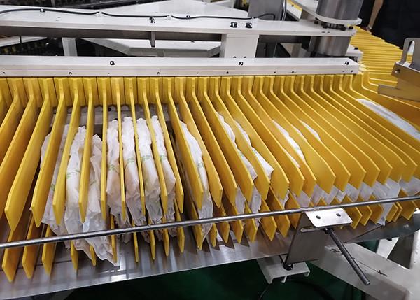 Quality full servo driven 30 KW 200 PPM Diaper Stacker Machine for sale