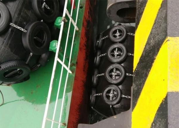 Quality Anti Collision Marine Pier Fenders , Polyurethane Large Round Boat Fenders for sale