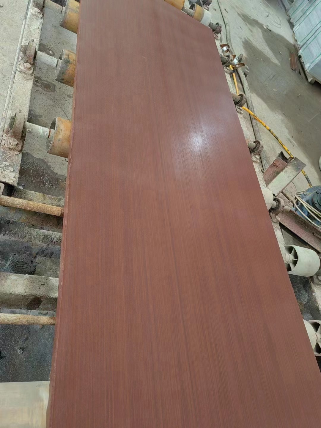 Red Wood Veins Sandstone Wall Cladding Polished Environmental Friendly
