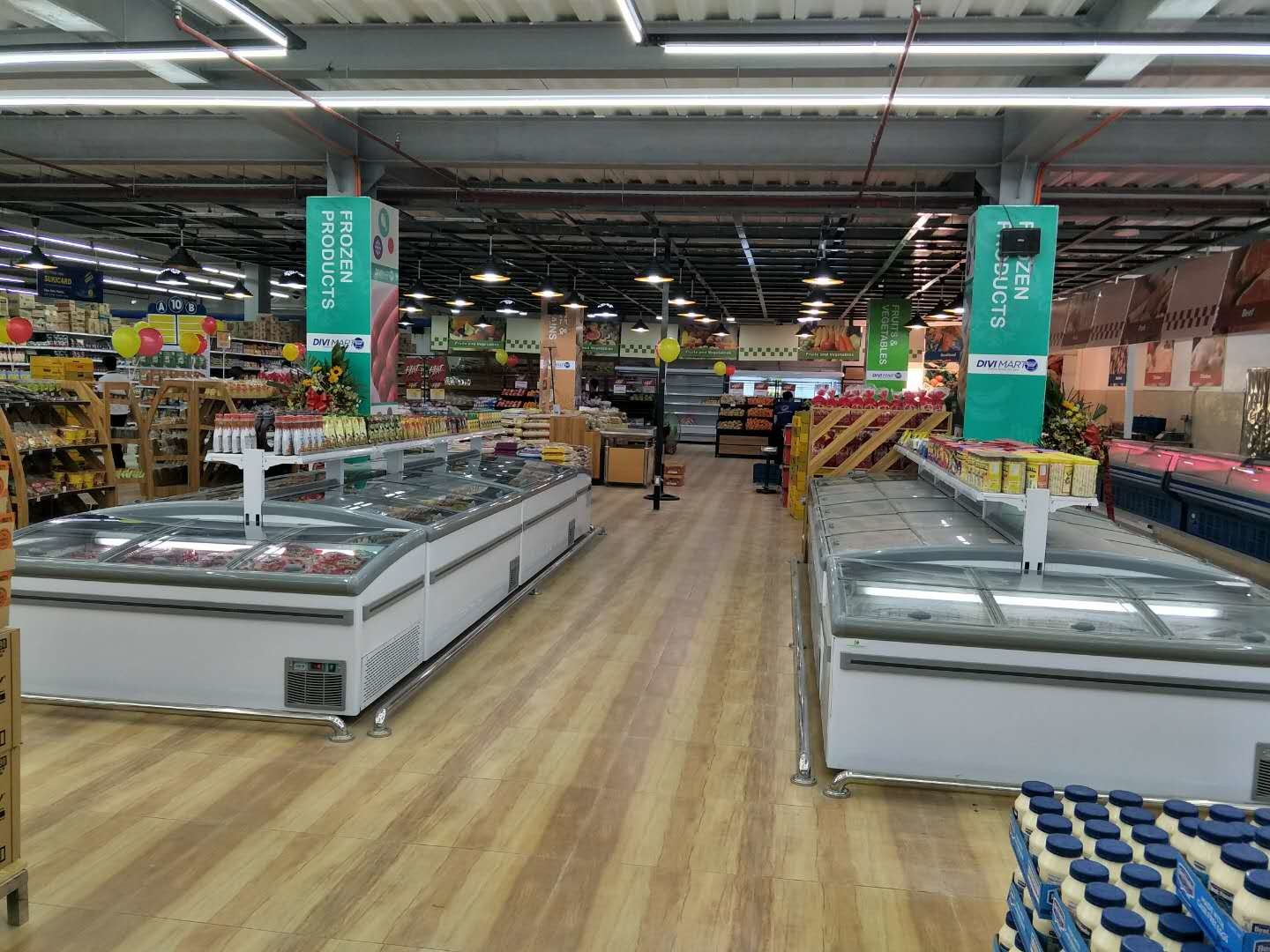 Efficiently Store and Showcase Frozen Products with Seeble Supermarket Island Freezer