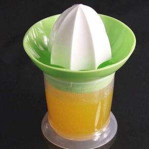 China Plastic Manual Hand Press Juicer , Food Grade PP Manual Citrus Juicer Squeezer on sale