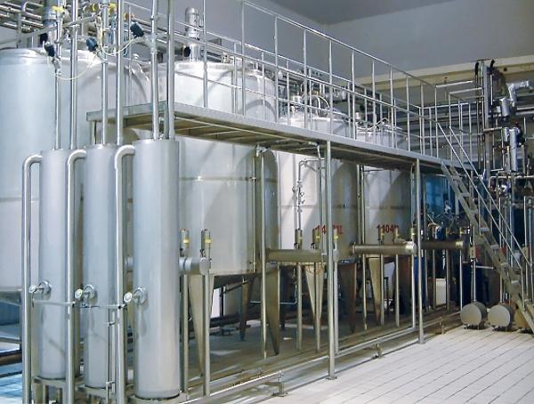 Quality Semi-auto Separated CIP Systems With with Capacity of 3000L/H*3 for Dairy & Juice Line for sale