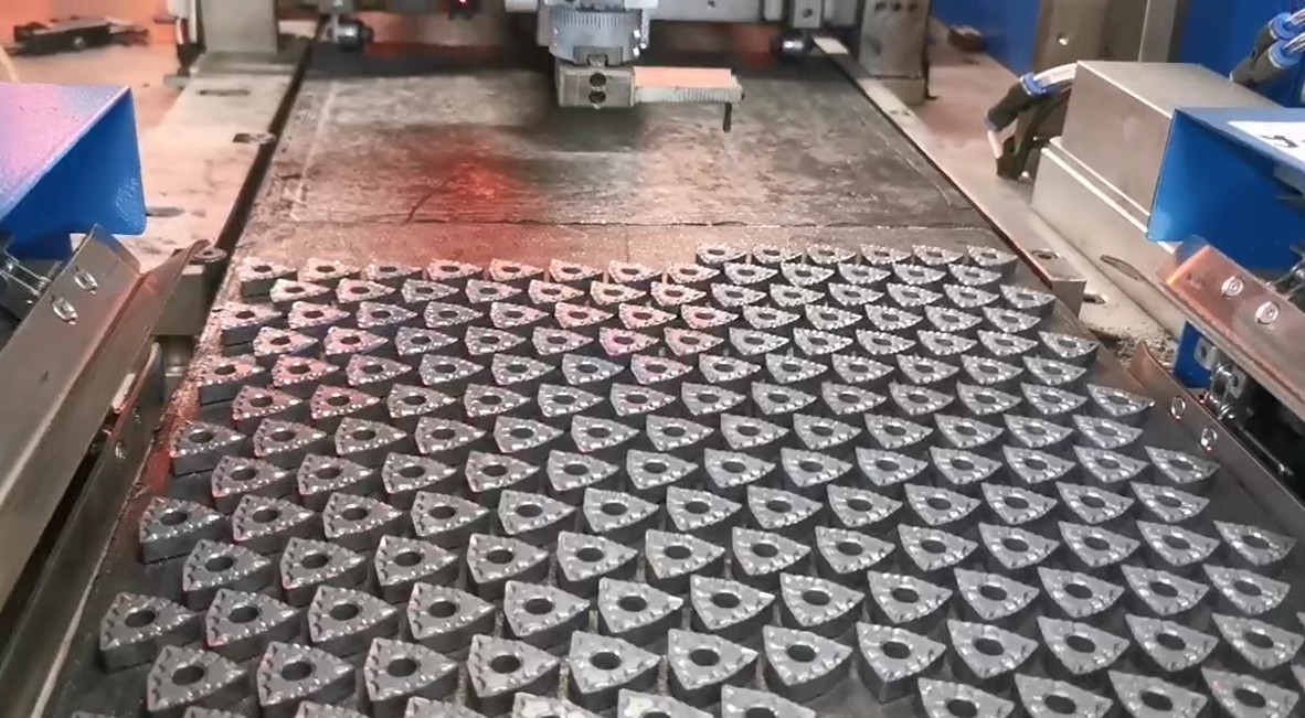 SCMT Cnc Lathe Turning Inserts High Finishing With Solid Cutter