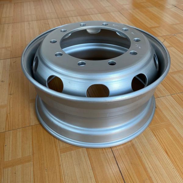 Truck Vacuum Steel Rims 8.25*22.5 With 11R22.5 Tires Load Car Truck With Wheels Trailer Steel Rims