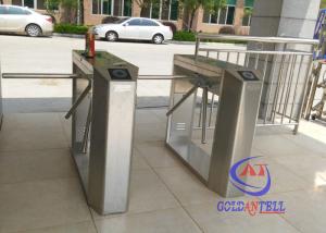 China Full automatic rotating gate tripodHalf Height Turnstiles in universal remote control wholesale