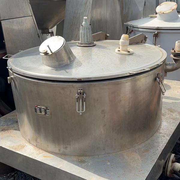 Quality Medium Sized Second Hand Centrifuge With Normal Temperature for sale