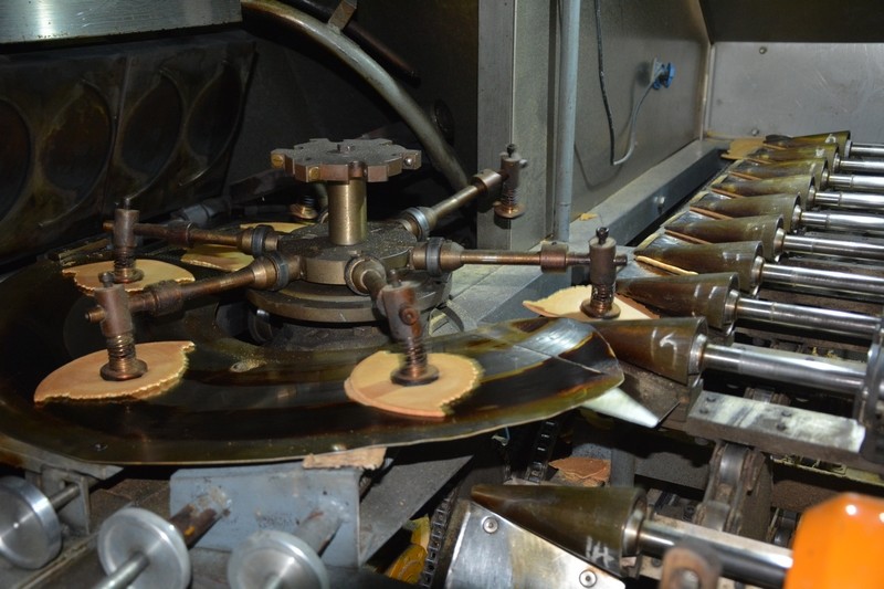 Nozzle Type Ice Cream Cone Production Line Fully Automatically