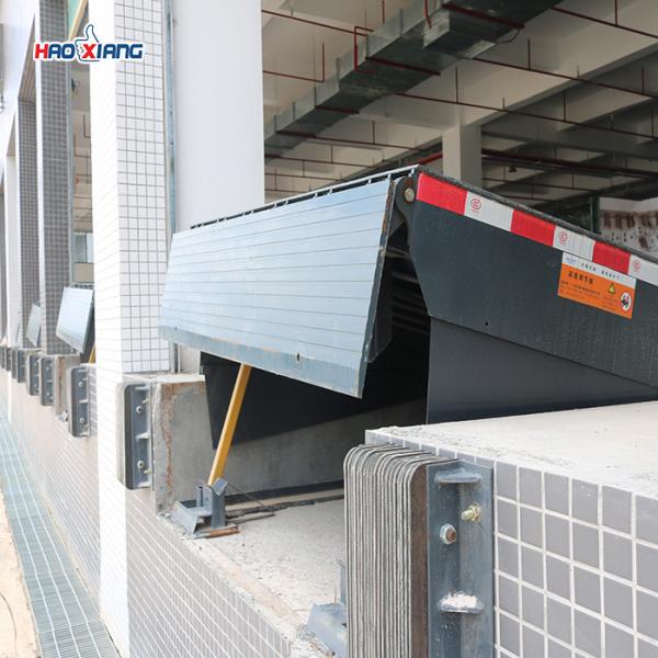Quality Warehouse Loading Dock Ramps 10T-20T Container Loading Platform for sale