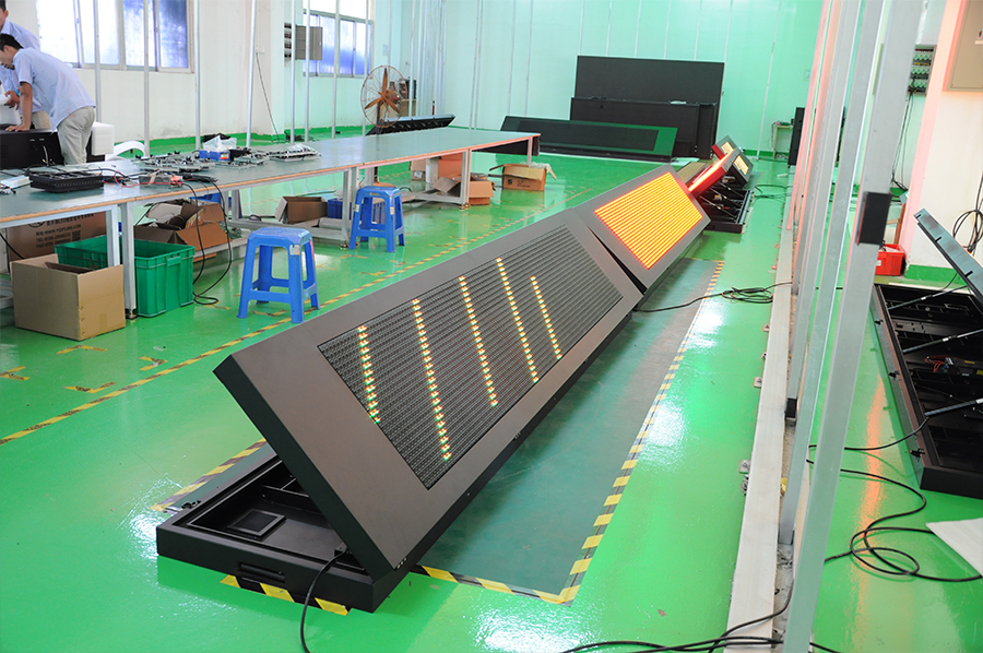 Trailer Mobile Led Advertising Display with 70° Viewing Angle and 60HZ/50HZ Power Input