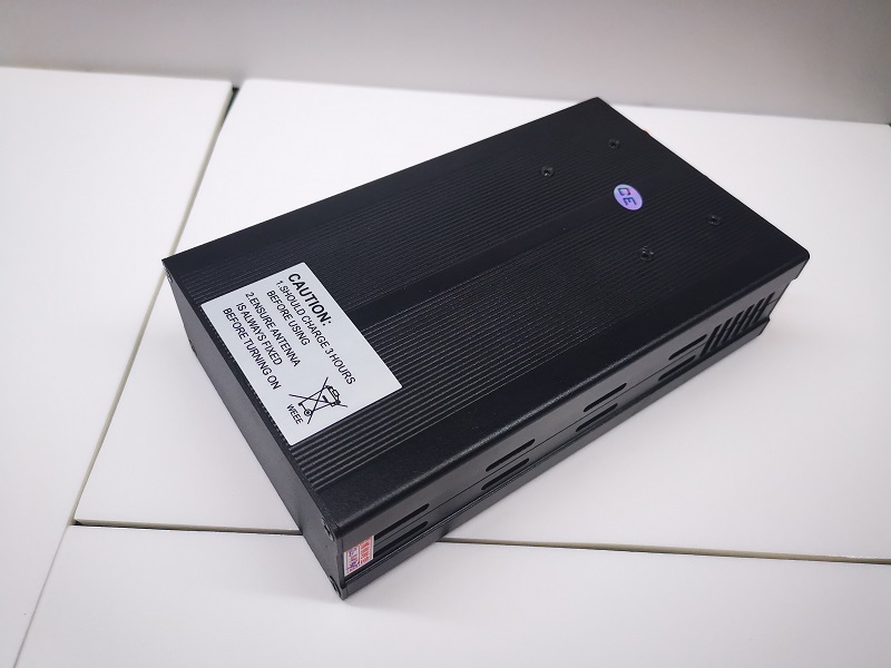 The handheld 5g Mobile Phone Signal Jammer can be charged for 1-2 hours