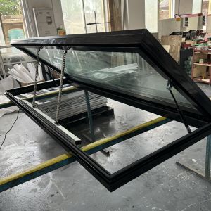 Electric Aluminum Skylight Frame Customized Aluminium Pitched Roof Windows
