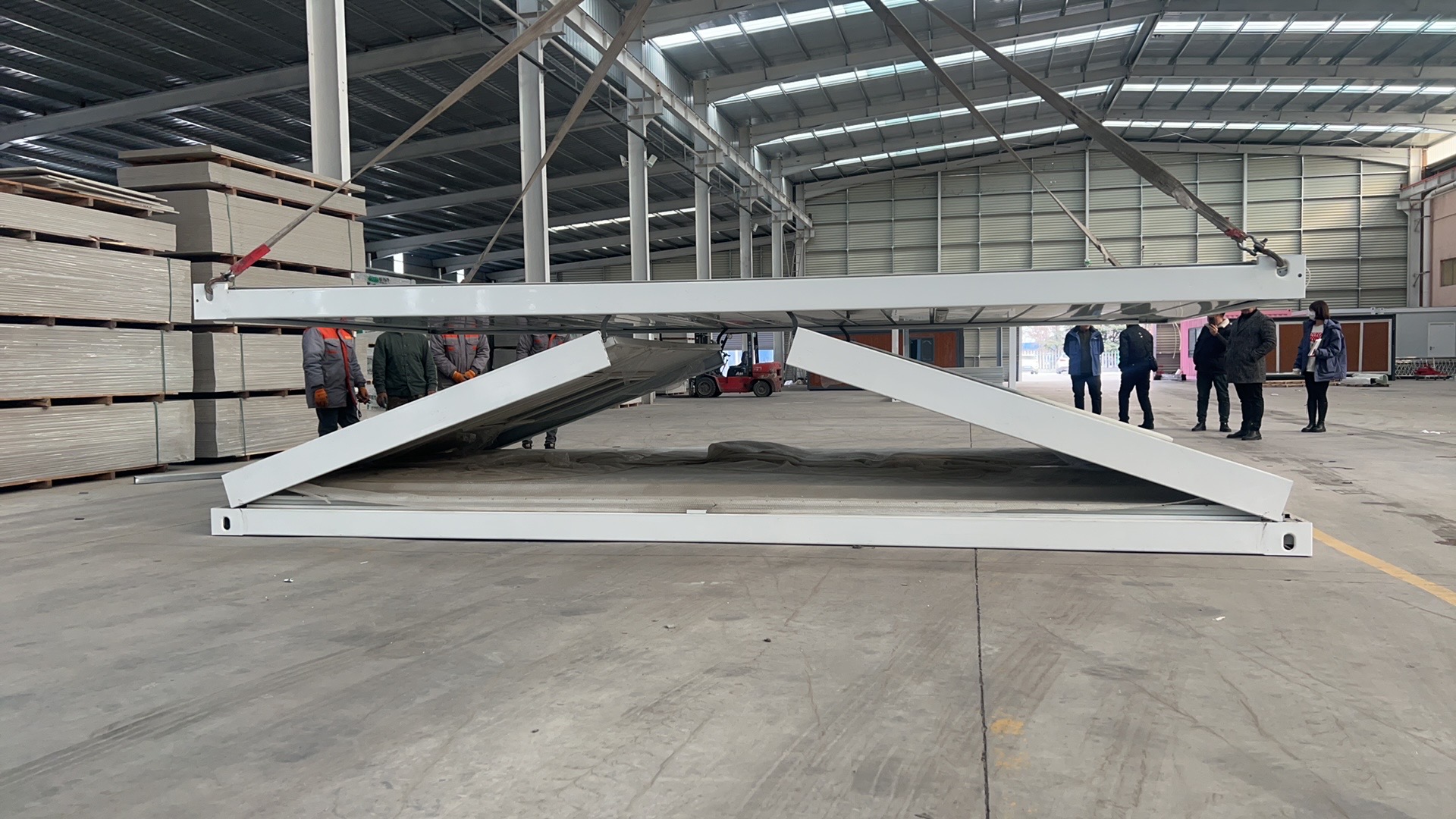 High Wind Rating Folding Container Prefabricated House Customizable Color 20ft Prefab House with Quick Assembly Design