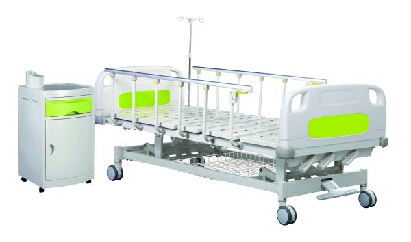 Quality Detachable Manual Adjustable Hospital Bed Three Cranks Medical Bed for sale
