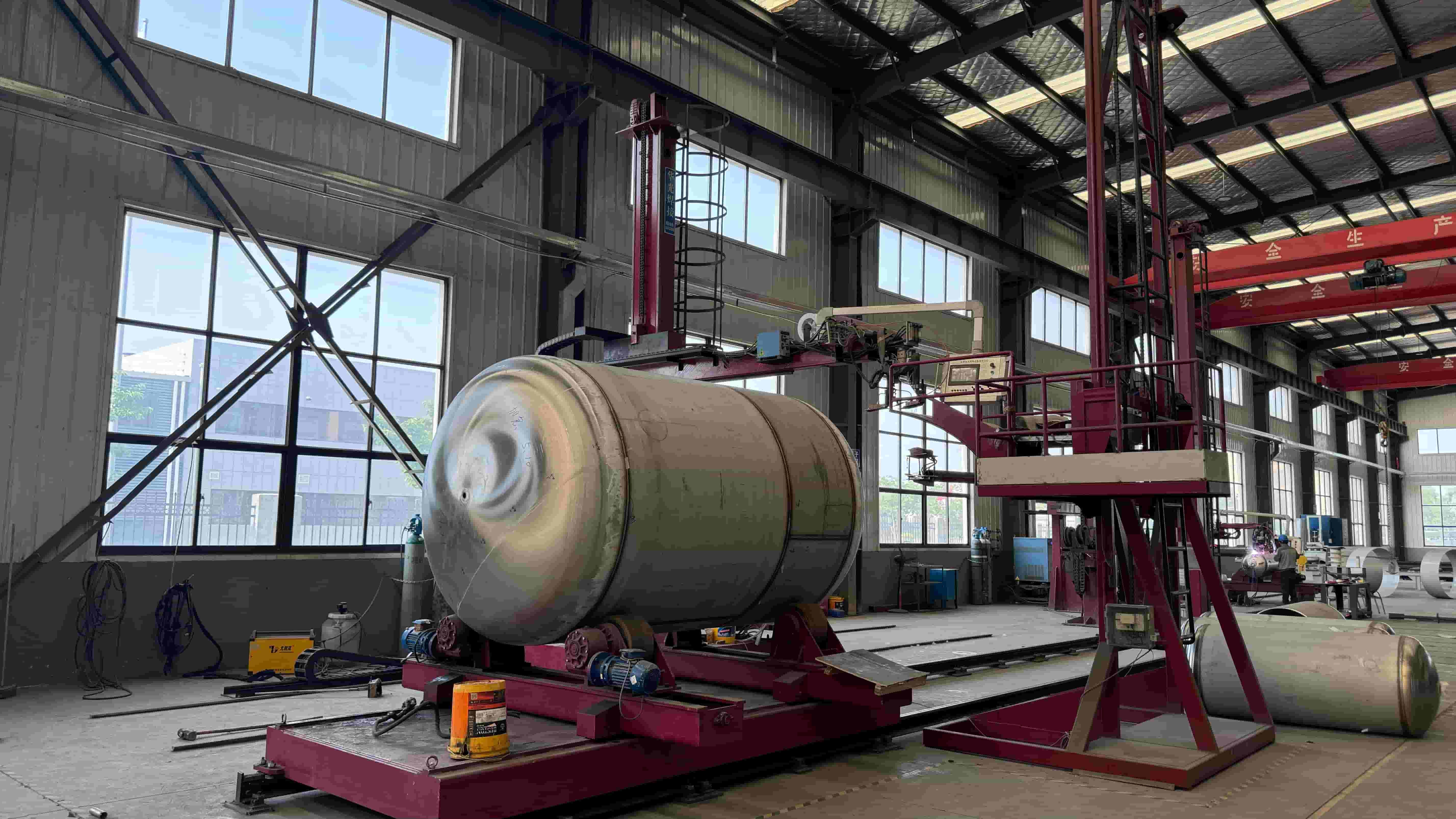Vertical Industrial Air Receiver Tanks Corrosion Resistant 316 Stainless Steel Surge Tank