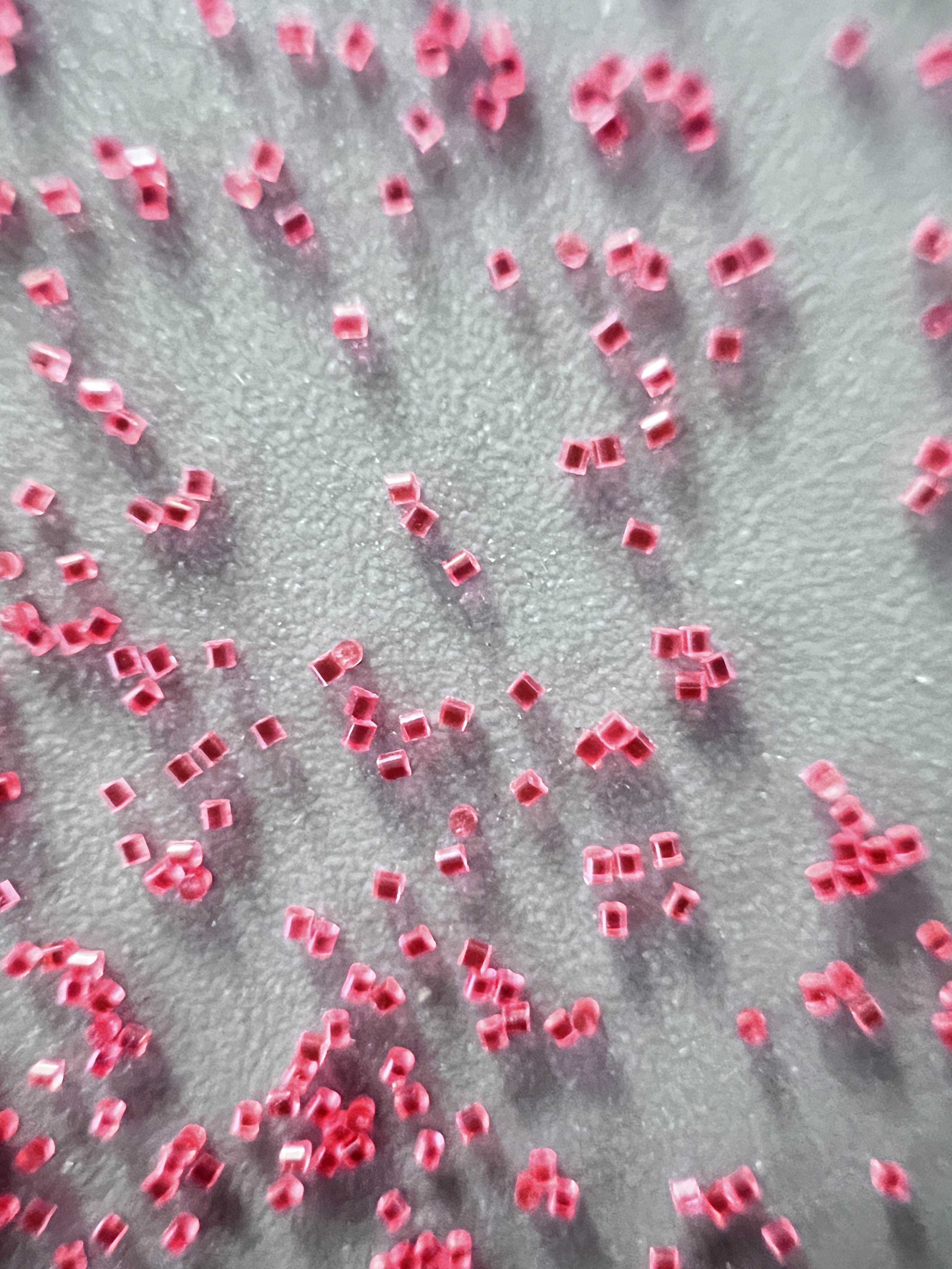 0.4*0.4mm Plastic Media Stripping Polishing Plastic Beads For Sandblasting