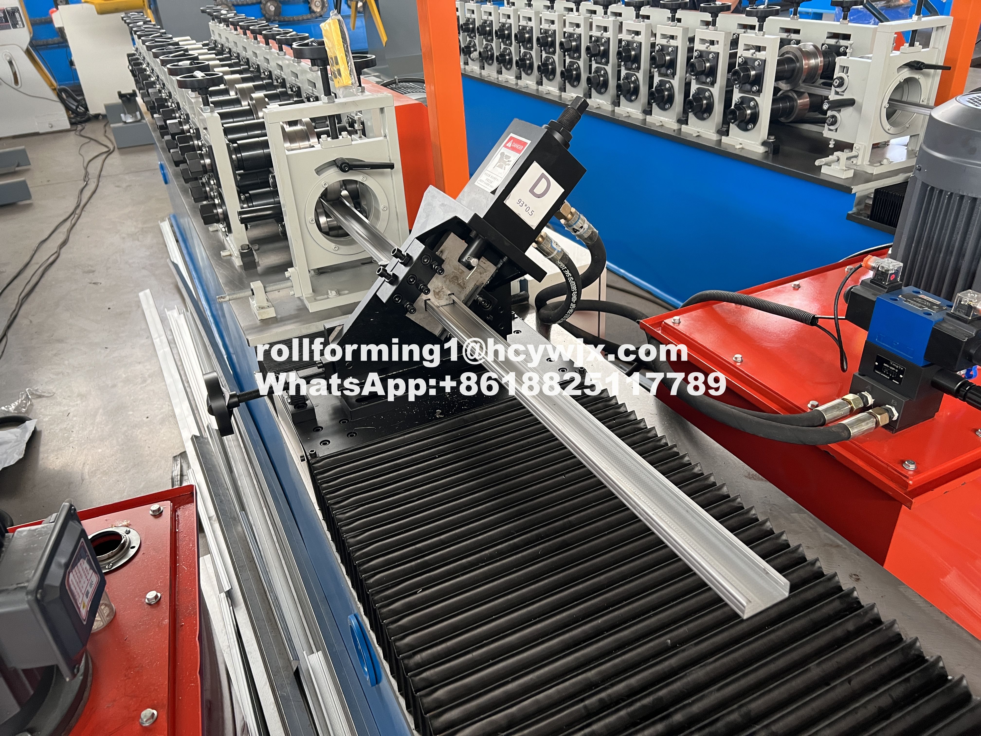 45 Steel Shaft Ceiling Metal Roll Forming Machine PLC Control System