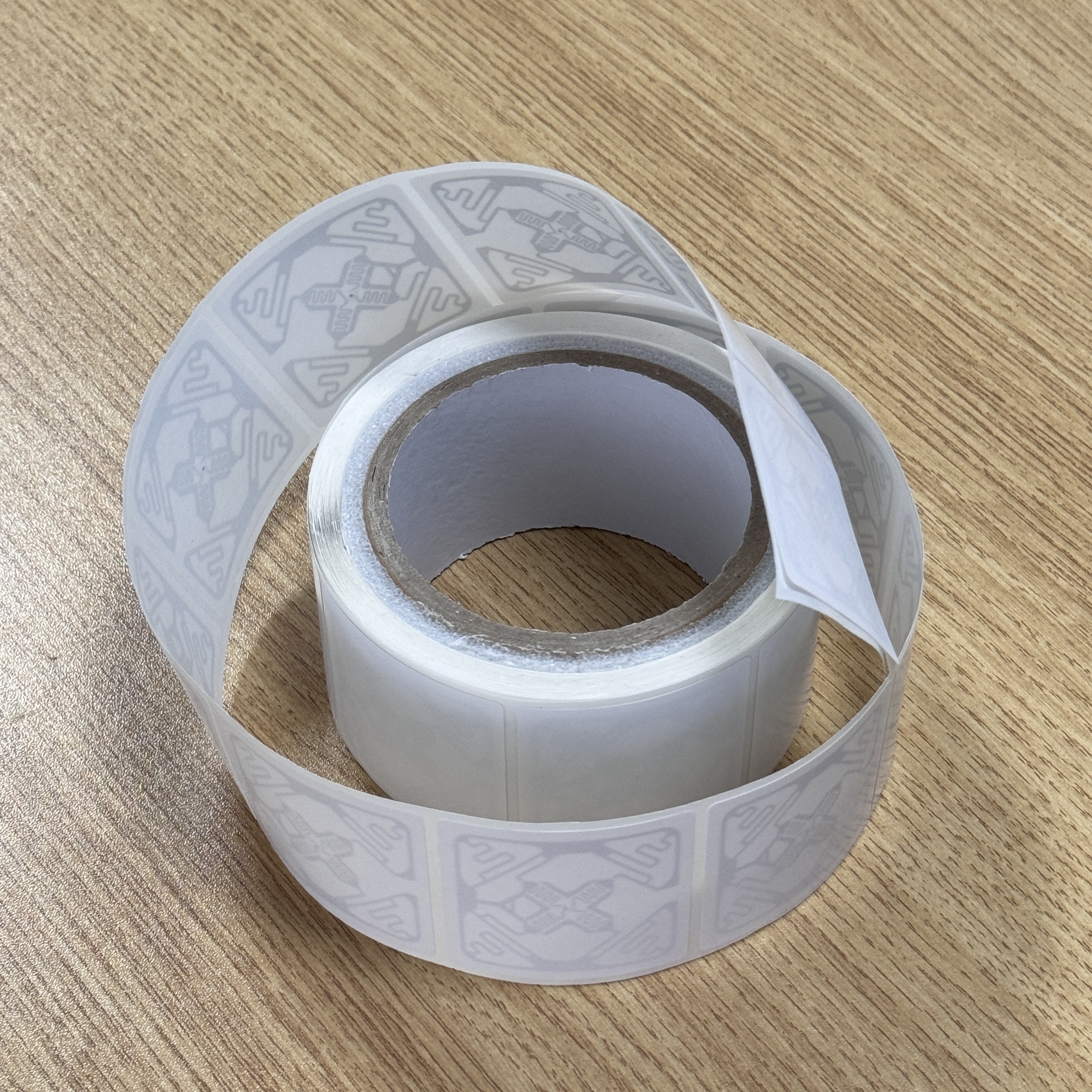 RFID Soft Security Tags 50 X 50mm Square Silver Roll Customizable Chip Code