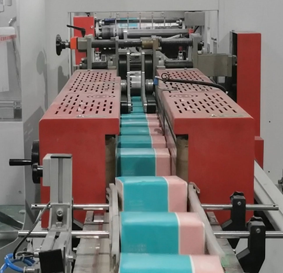 Automatic Toilet Paper Roll Making Machine Suppliers Processing Type Paper Folding Machine