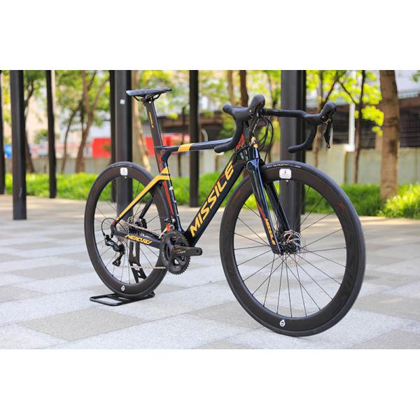 700C Full Carbon Road Bike With 31.8*90L Carbon Stem Lightweight 9.0KG Without Pedals
