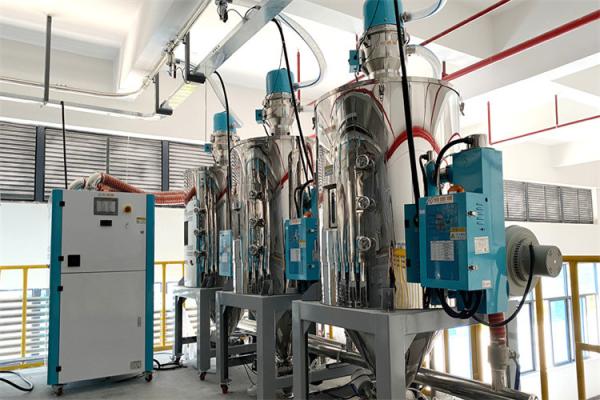Quality Central Material Feeding System Plastic Injection Molding Vacuum Conveying System for sale
