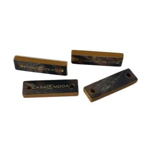 China Rectangle Badge Desgin Fancy Plastic Buttons Engraved Logo Sew On Type Diy Material wholesale