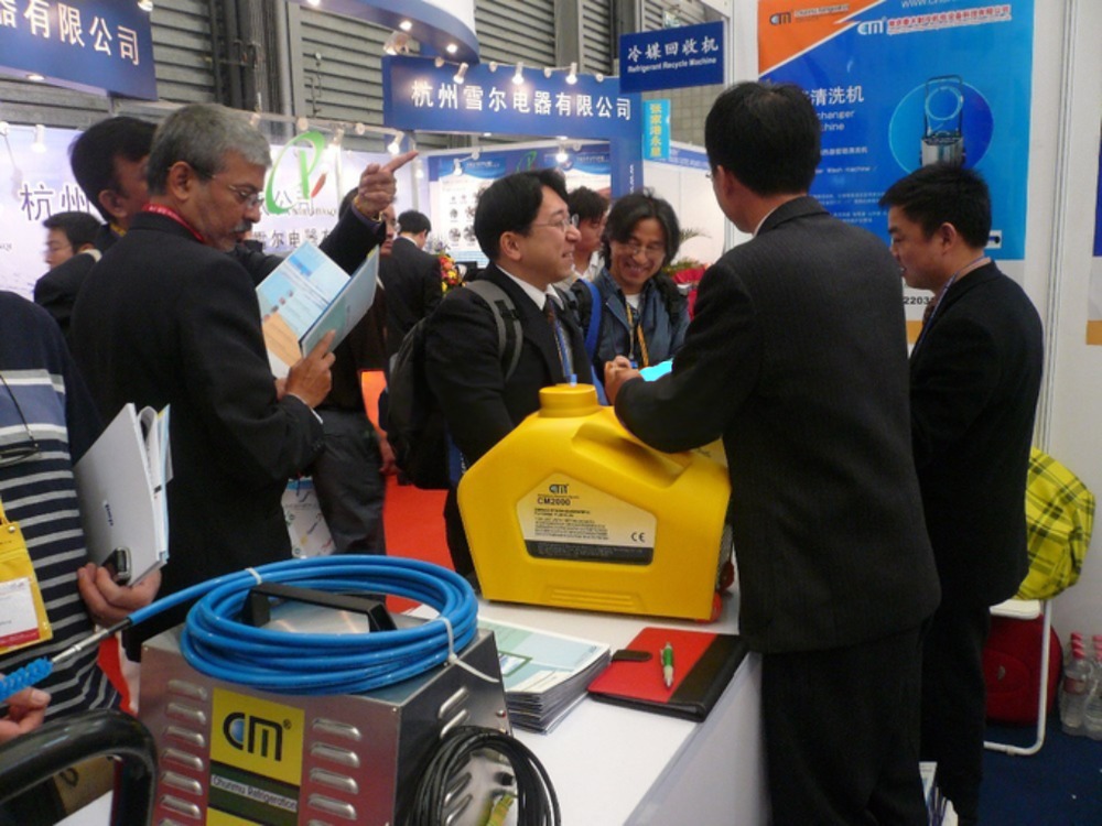 A/C Freon Refrigerant Split Charging Filling Machine R134a R404a Gas Recovery Recharge Machine