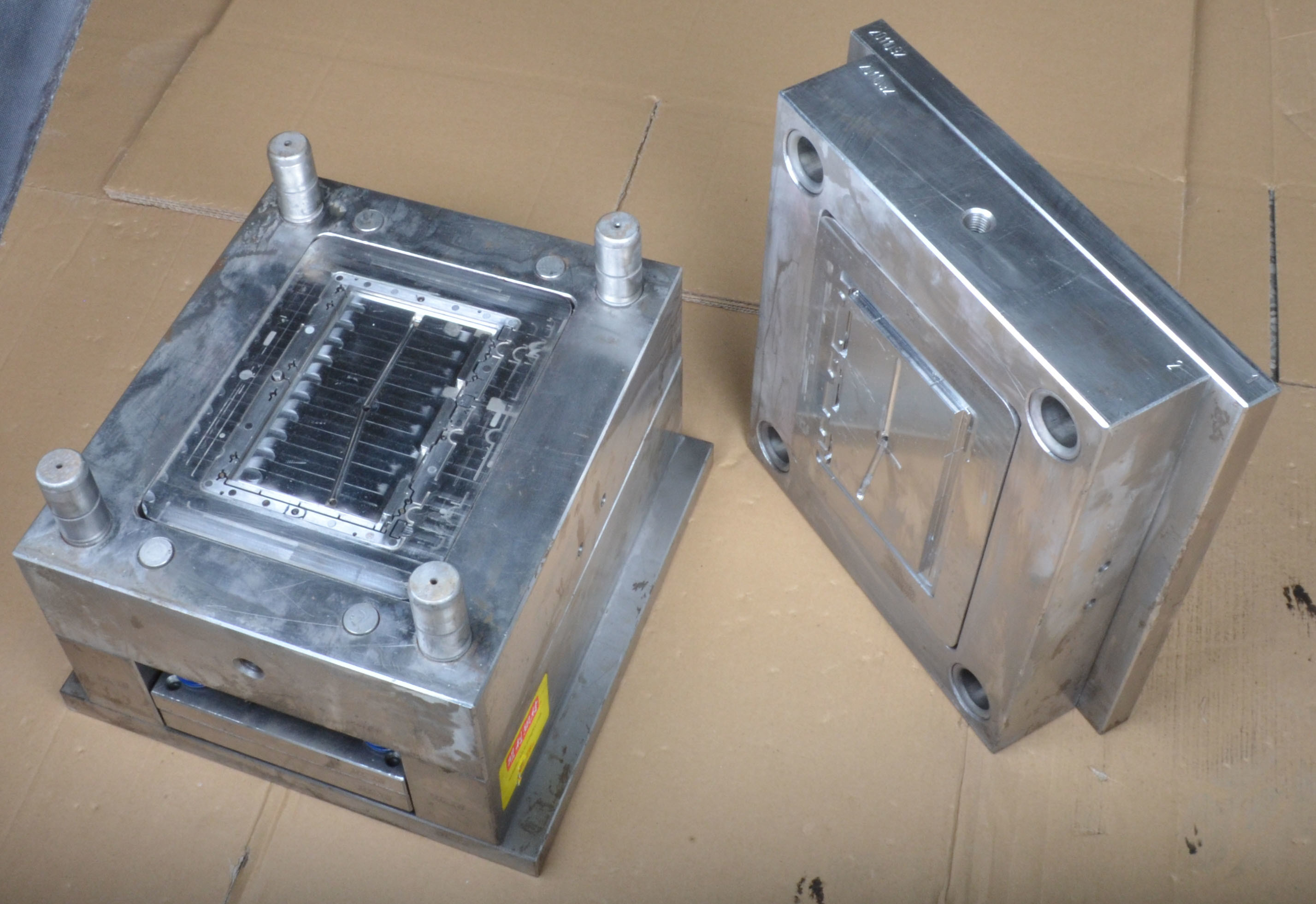 custom plastic injection mould factory ODM and OEM service,sub injection gate, texture treatment Plastic PC/ABS
