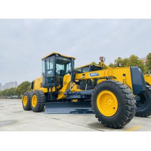 China Heavy Equipment Motor Grader M135 3658mm Blade Length for Construction and Mining wholesale