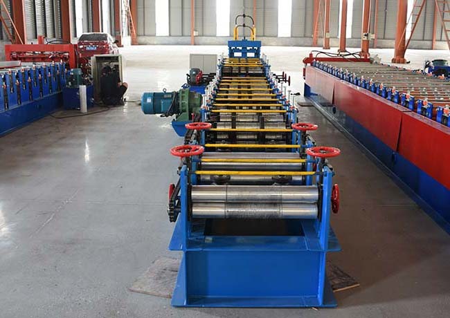 Adjustable multiple models galvanized steel C / U / Z purlin roll forming machine with CE / ISO